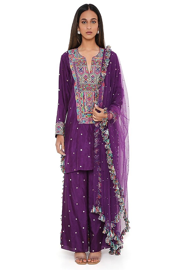 Purple Mukaish Silk Embroidered Kurta Set by Payal Singhal at Pernia's Pop Up Shop
