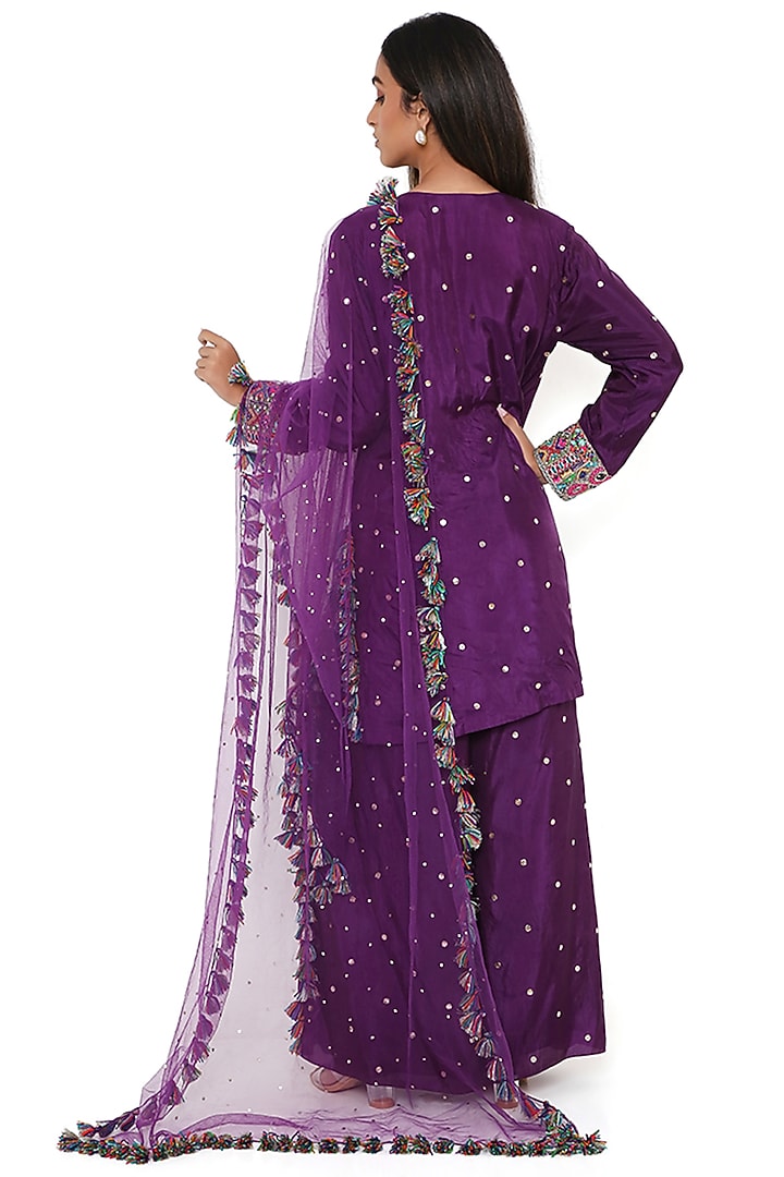 Purple Mukaish Silk Embroidered Kurta Set by Payal Singhal at Pernia's Pop Up Shop
