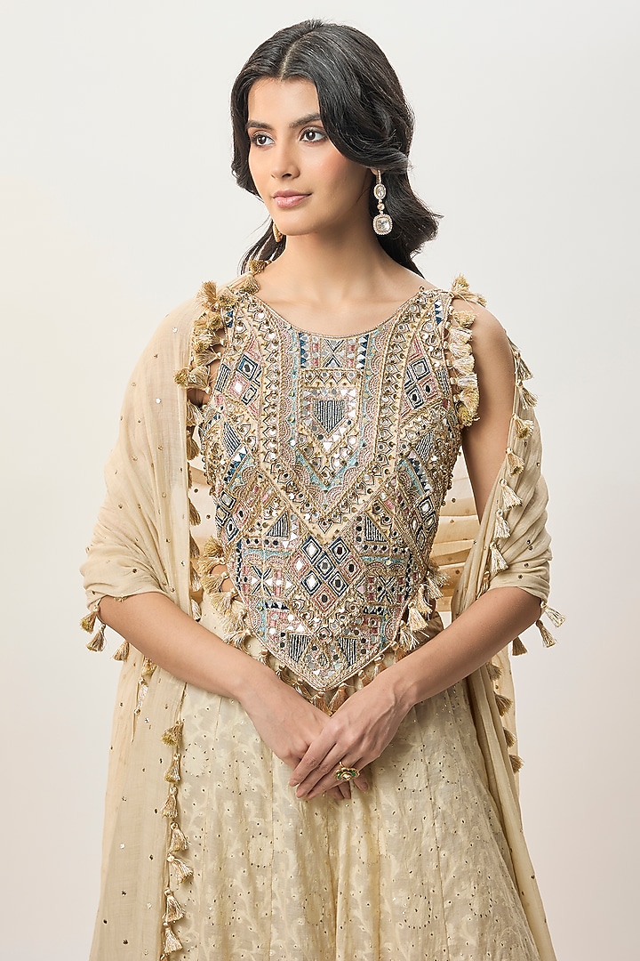 Beige Mukaish Jaal Wedding Lehenga Set by Payal Singhal at Pernia's Pop Up Shop