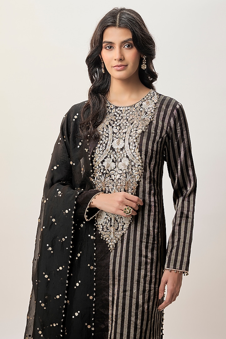 Black Tissue Embroidered Kurta Set by Payal Singhal at Pernia's Pop Up Shop