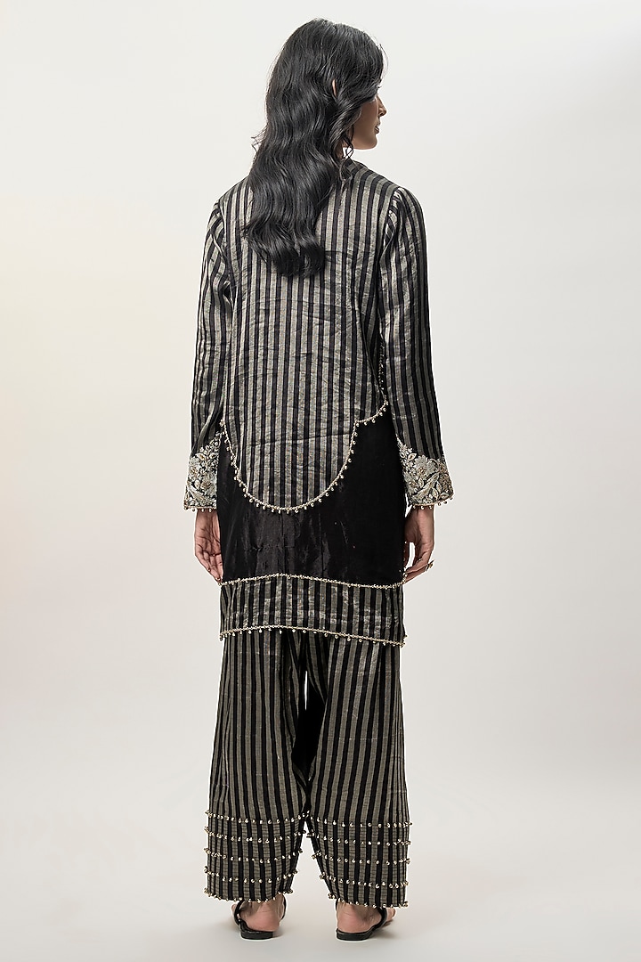 Black Stripe Tissue Embroidered Kurta Set by Payal Singhal at Pernia's Pop Up Shop