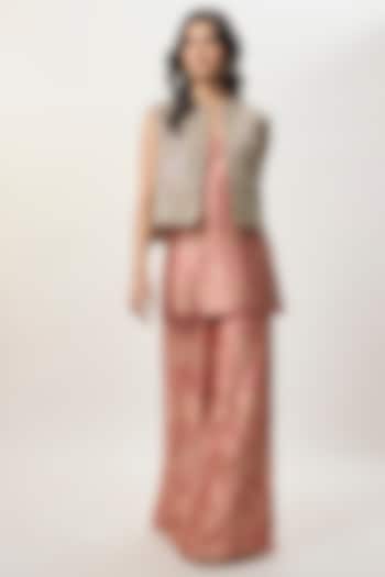 Rust Pink Banarasi Brocade Kurta Set by Payal Singhal at Pernia's Pop Up Shop