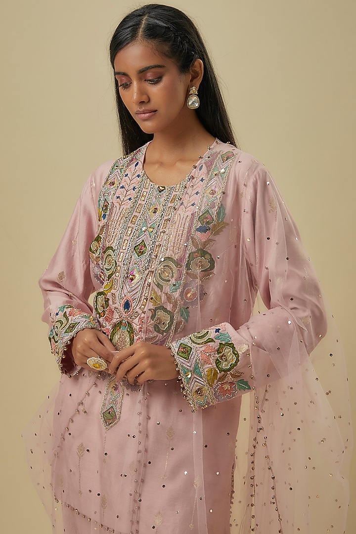 Onion Pink Brocade Hand Embroidered Kurta Set by Payal Singhal at Pernia's Pop Up Shop