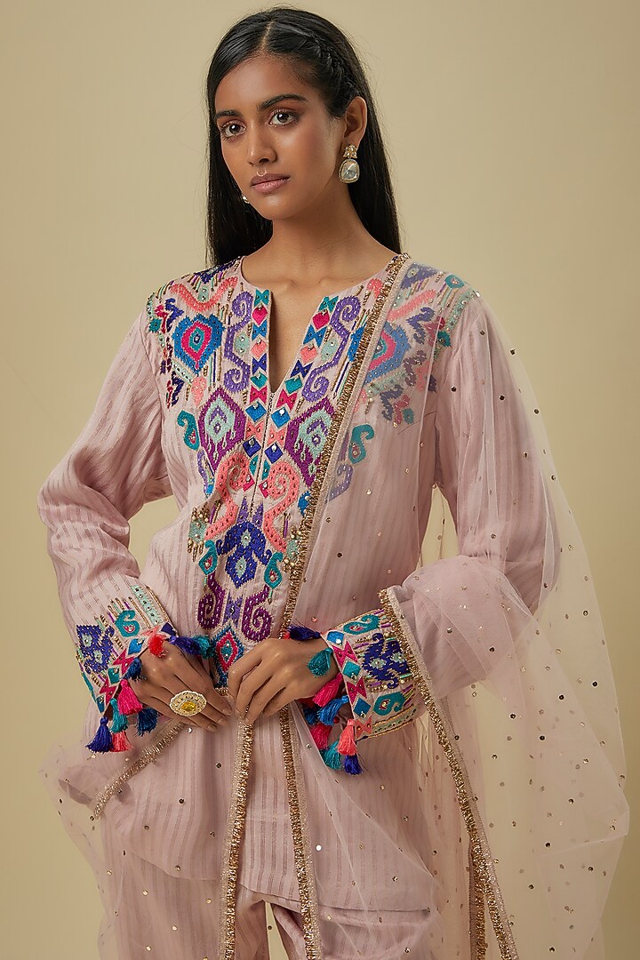 Onion Pink Chanderi Hand Embroidered Short Kurta Set by Payal Singhal at Pernia's Pop Up Shop