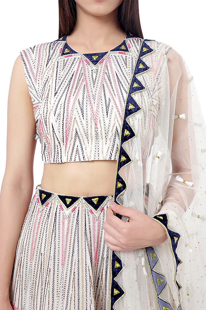White Embroidered Bridal Lehenga Set by Payal Singhal at Pernia's Pop Up Shop