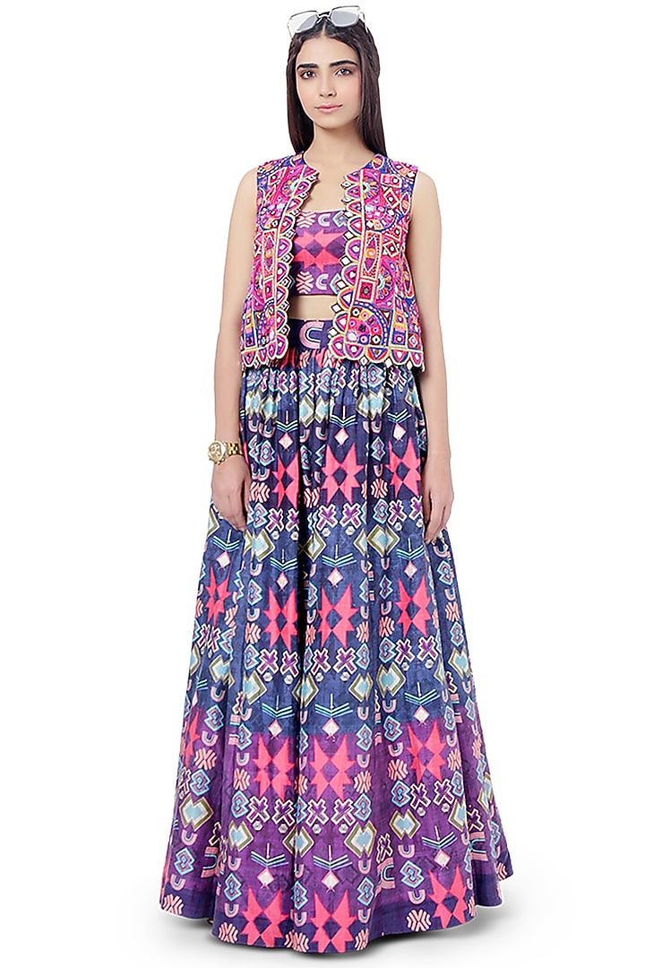 Purple Embroidered Wedding Lehenga Set by Payal Singhal at Pernia's Pop Up Shop