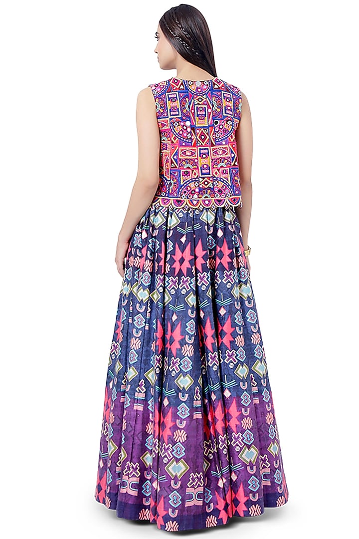 Purple Embroidered Wedding Lehenga Set by Payal Singhal at Pernia's Pop Up Shop