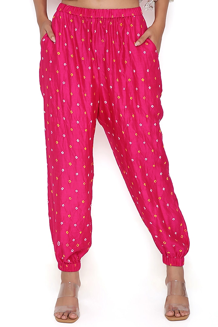 Pink Bandhani Silk Embroidered Kurta Set by Payal Singhal at Pernia's Pop Up Shop