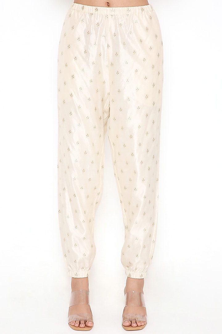 Chalk White Chanderi Embroidered Kurta Set by Payal Singhal at Pernia's Pop Up Shop