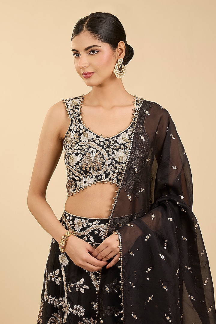 Black Organza Embroidered Bridal Lehenga Set by Payal Singhal at Pernia's Pop Up Shop