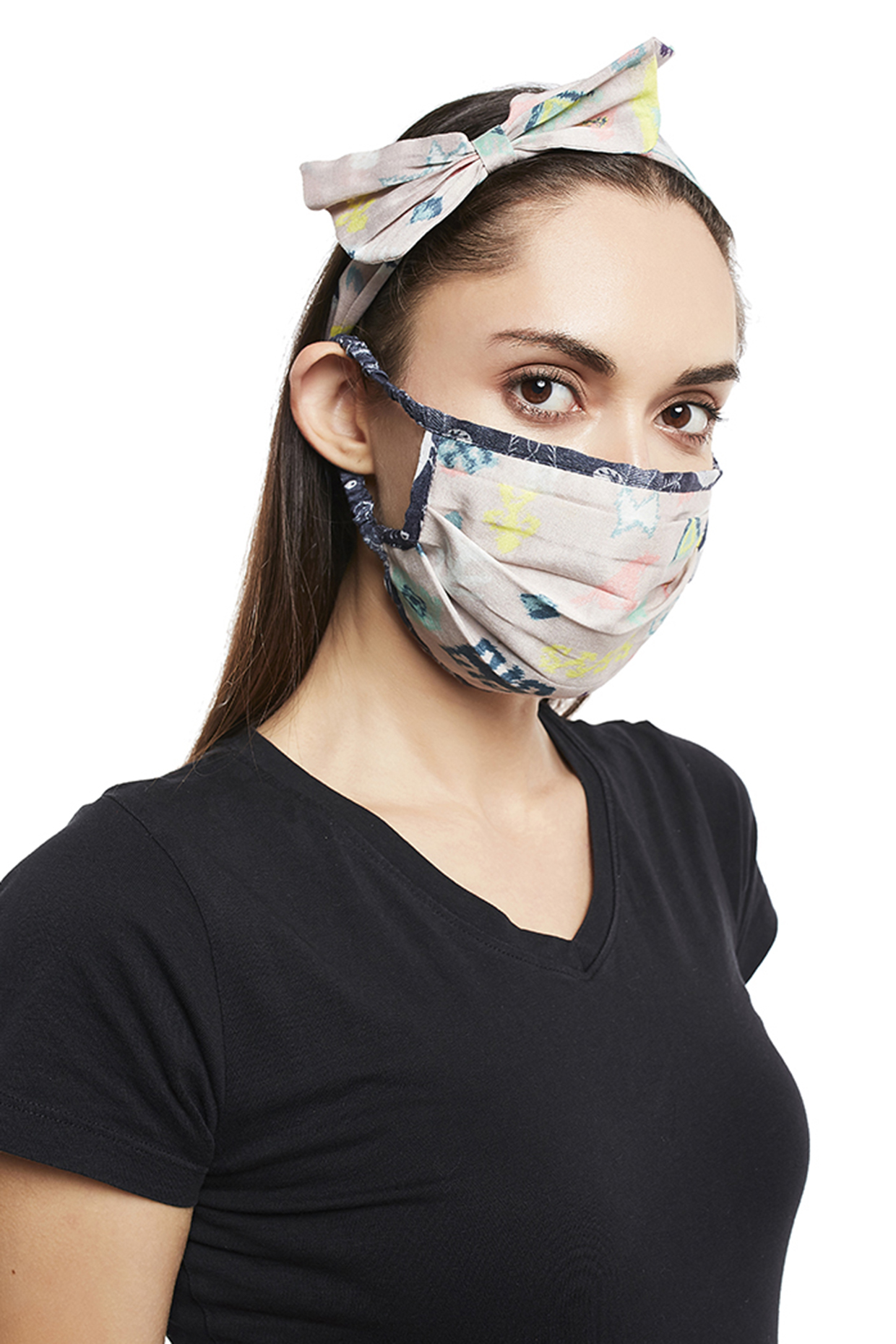 Lavender Lime Printed 3 Ply Mask Set by PAYAL SINGHAL ACCESSORIES at Pernia's Pop Up Shop