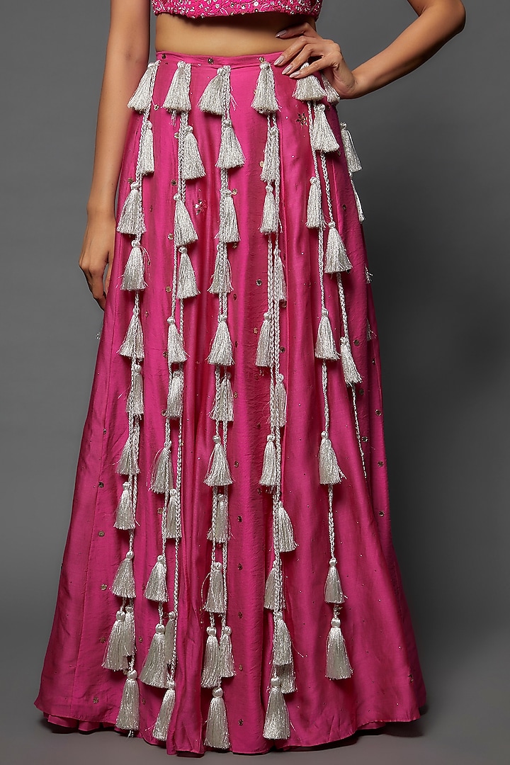 Pink Mukaish Silk Mul Wedding Lehenga Set by Payal Singhal at Pernia's Pop Up Shop
