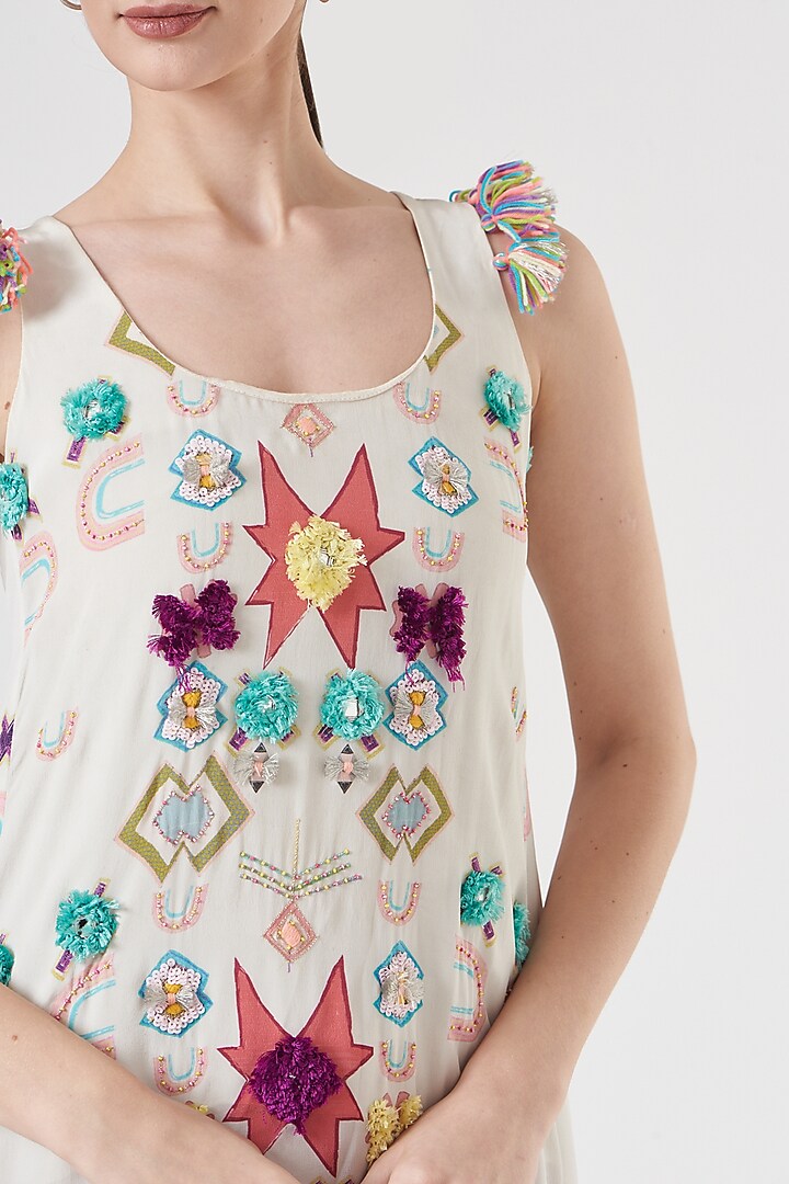 White Crepe Printed Kurta Set by Payal Singhal at Pernia's Pop Up Shop