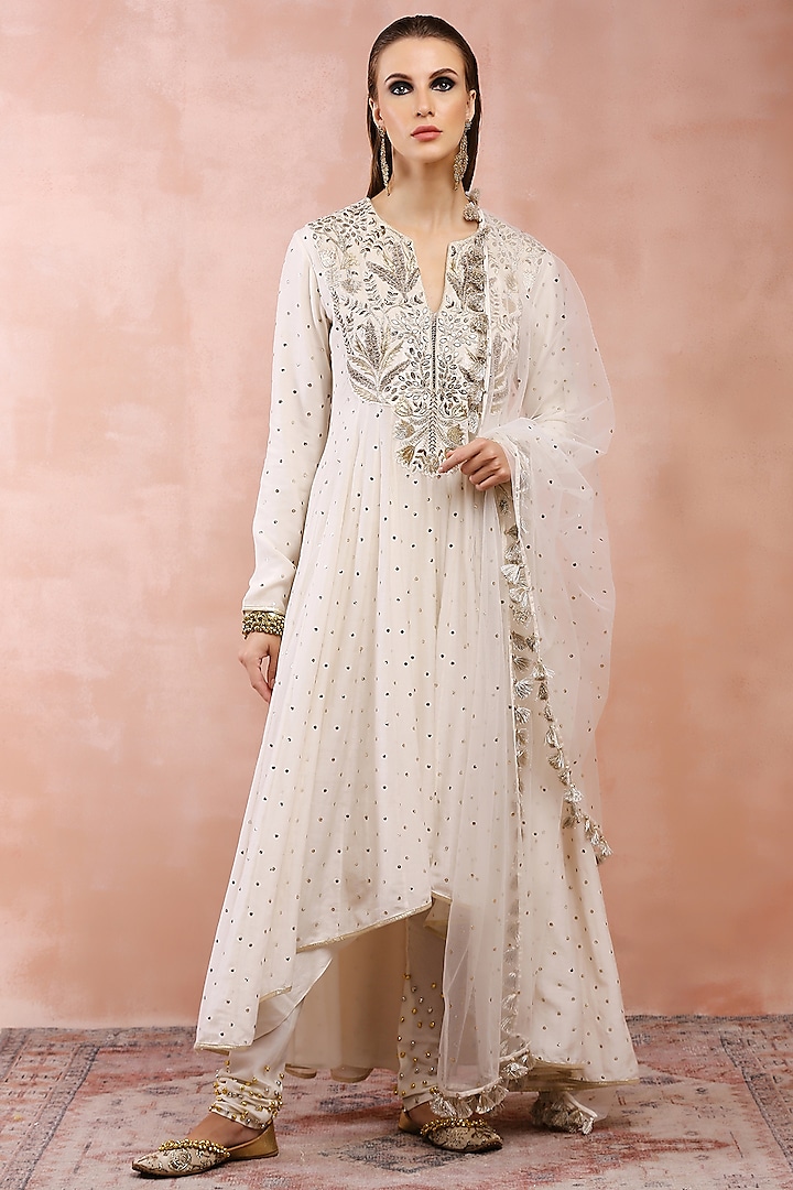 Off-White Mukaish Silk Mul Embroidered Anarkali Set by Payal Singhal
