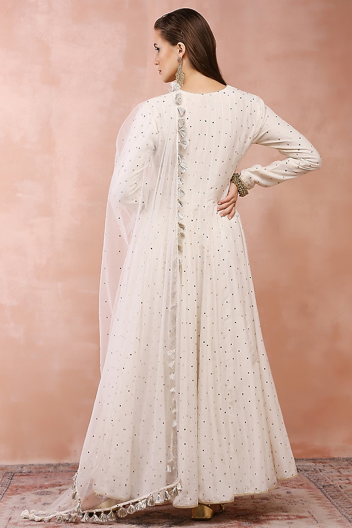 Off-White Mukaish Silk Mul Embroidered Wedding Anarkali Set by Payal Singhal at Pernia's Pop Up Shop