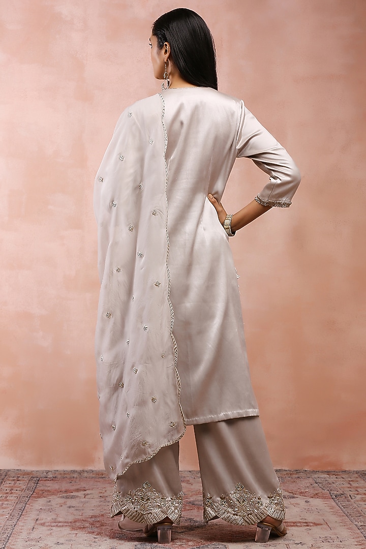 Grey Satin Embroidered Kurta Set by Payal Singhal at Pernia's Pop Up Shop