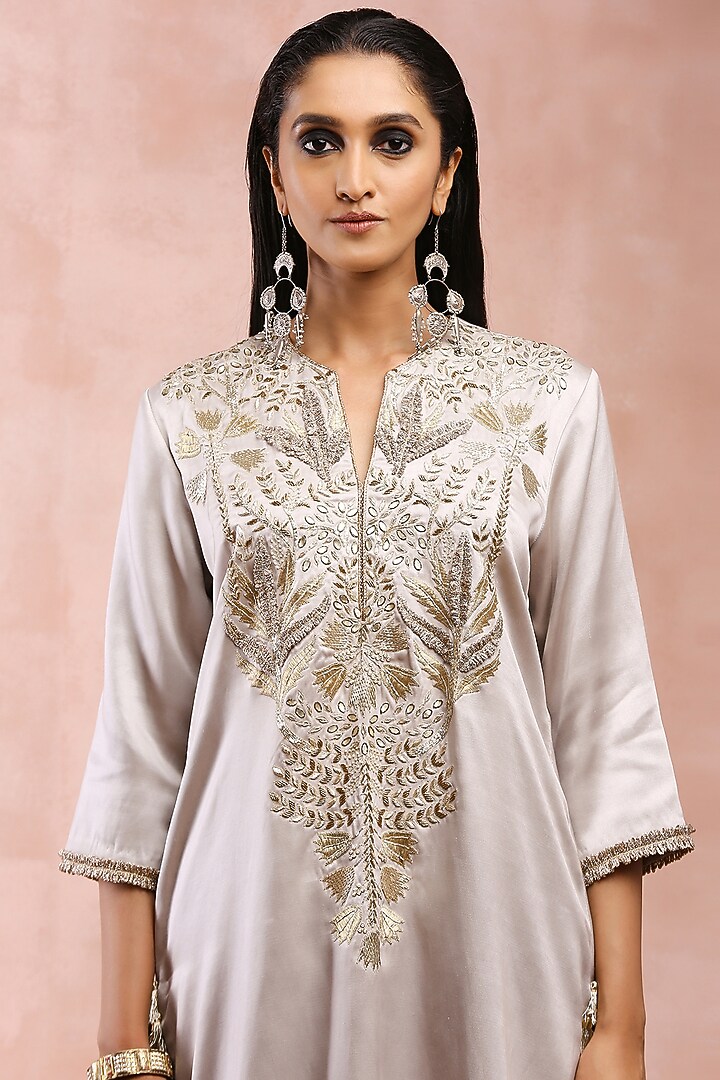 Grey Satin Embroidered Kurta Set by Payal Singhal at Pernia's Pop Up Shop