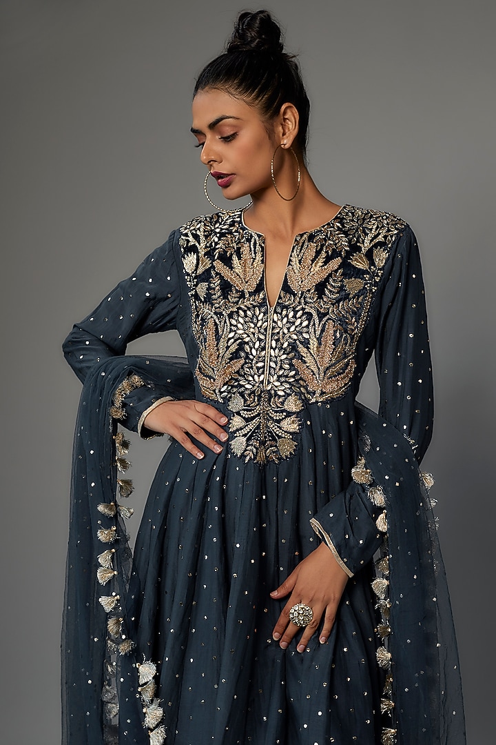 Navy Mukaish Silk Mul Embroidered Wedding Anarkali Set by Payal Singhal at Pernia's Pop Up Shop