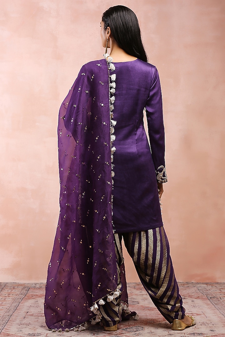 Purple Georgette Embroidered Kurta Set by Payal Singhal at Pernia's Pop Up Shop