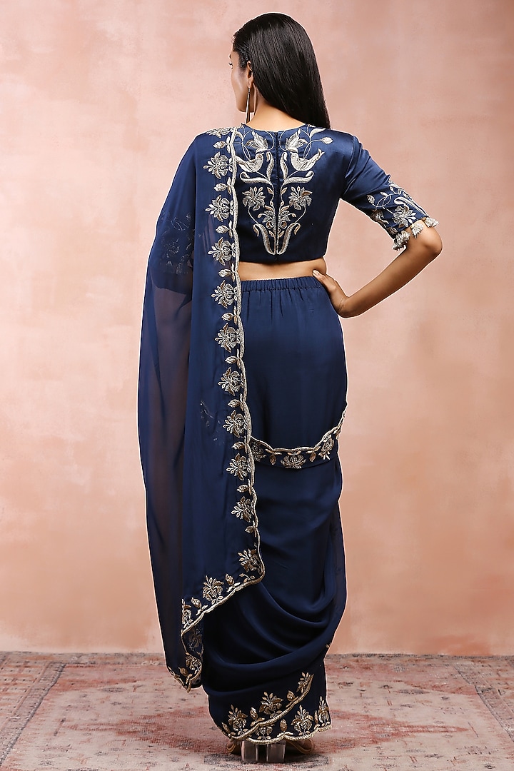 Navy Organza Pre-Stitched Reception Saree Set by Payal Singhal at Pernia's Pop Up Shop