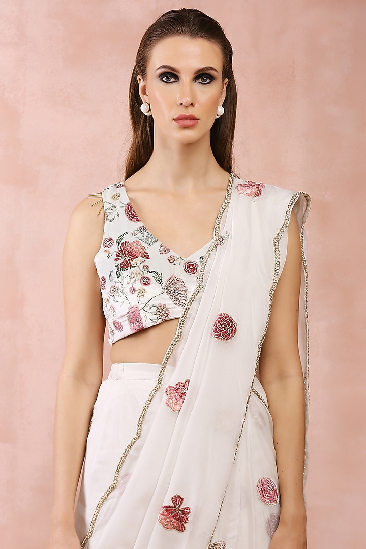 Off-White Organza Printed Pre-Stitched Reception Saree Set by Payal Singhal at Pernia's Pop Up Shop