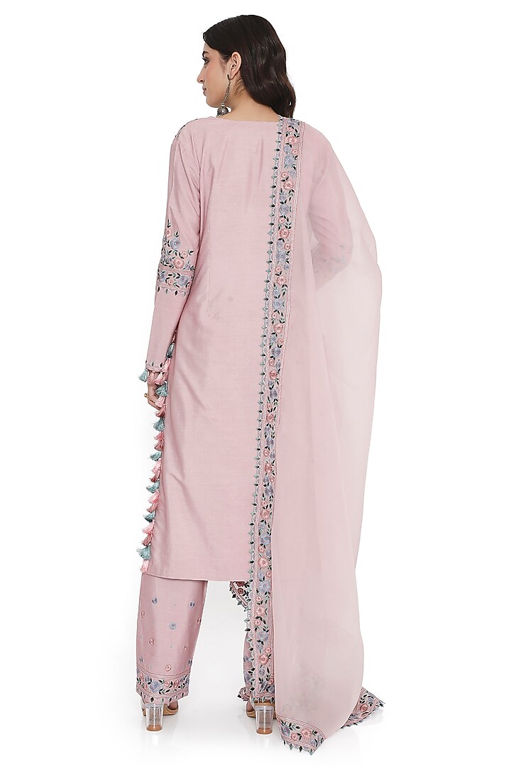 Blush Pink Cotton Silk Embroidered Kurta Set by Payal Singhal at Pernia's Pop Up Shop