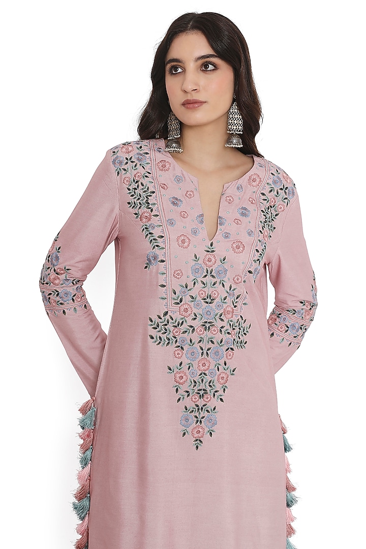 Blush Pink Cotton Silk Embroidered Kurta Set by Payal Singhal at Pernia's Pop Up Shop