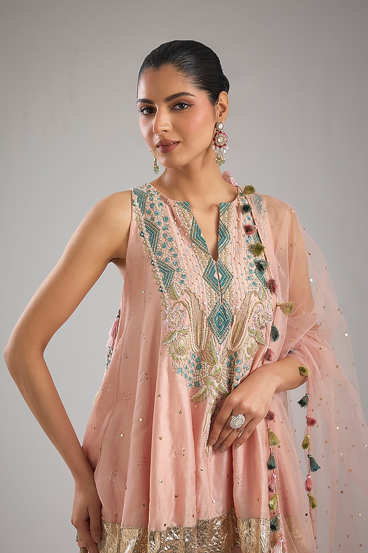 Blush Pink Silk Mul Resham Embroidered Kurta Set by Payal Singhal at Pernia's Pop Up Shop