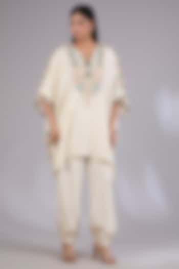 Off-White Dola Silk Resham Embroidered Kaftan Set by Payal Singhal at Pernia's Pop Up Shop