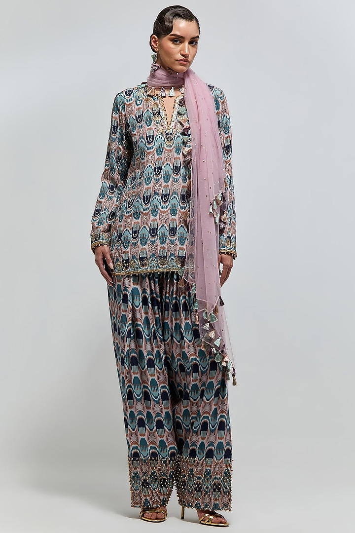 Indigo Blue Habutai Silk Embroidered Kurta Set by Payal Singhal at Pernia's Pop Up Shop