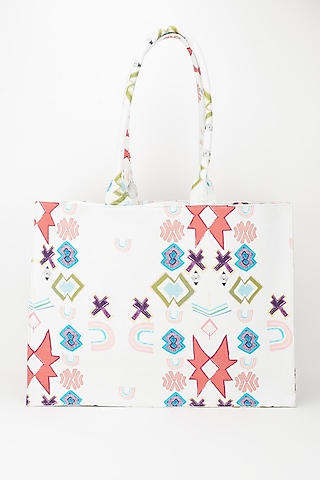 White Ikat Printed Tote Bag by PAYAL SINGHAL ACCESSORIES