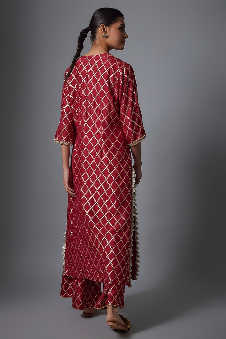Maroon Dola Silk Hand Embroidered Kurta Set by Payal Singhal at Pernia's Pop Up Shop