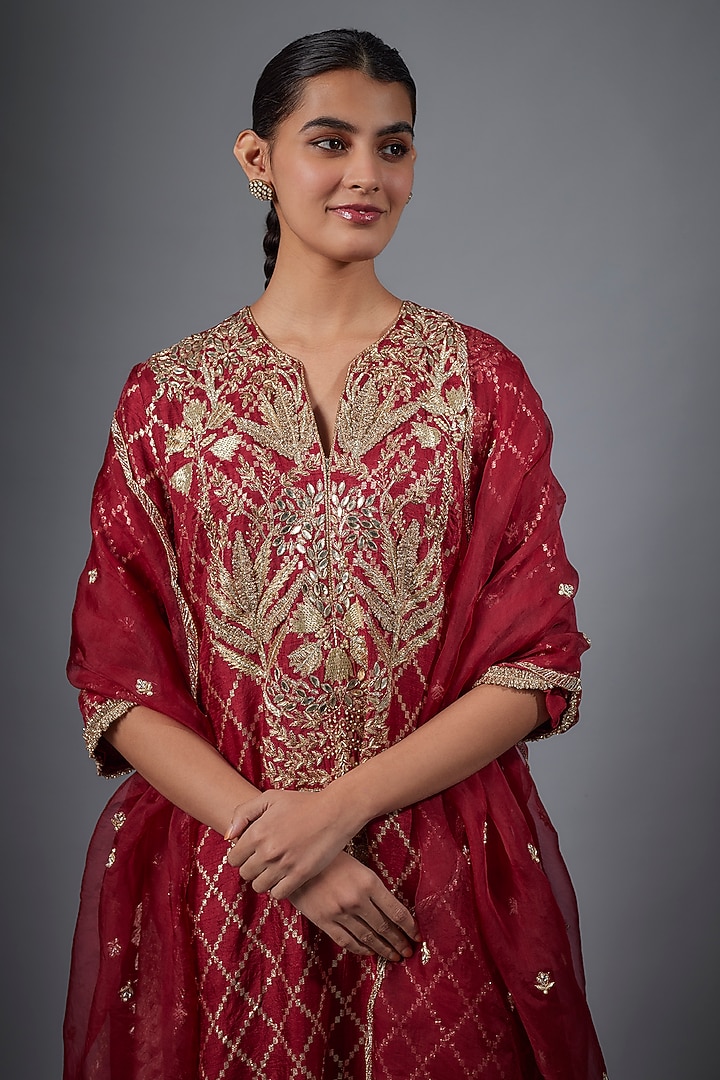 Maroon Dola Silk Hand Embroidered Kurta Set by Payal Singhal at Pernia's Pop Up Shop