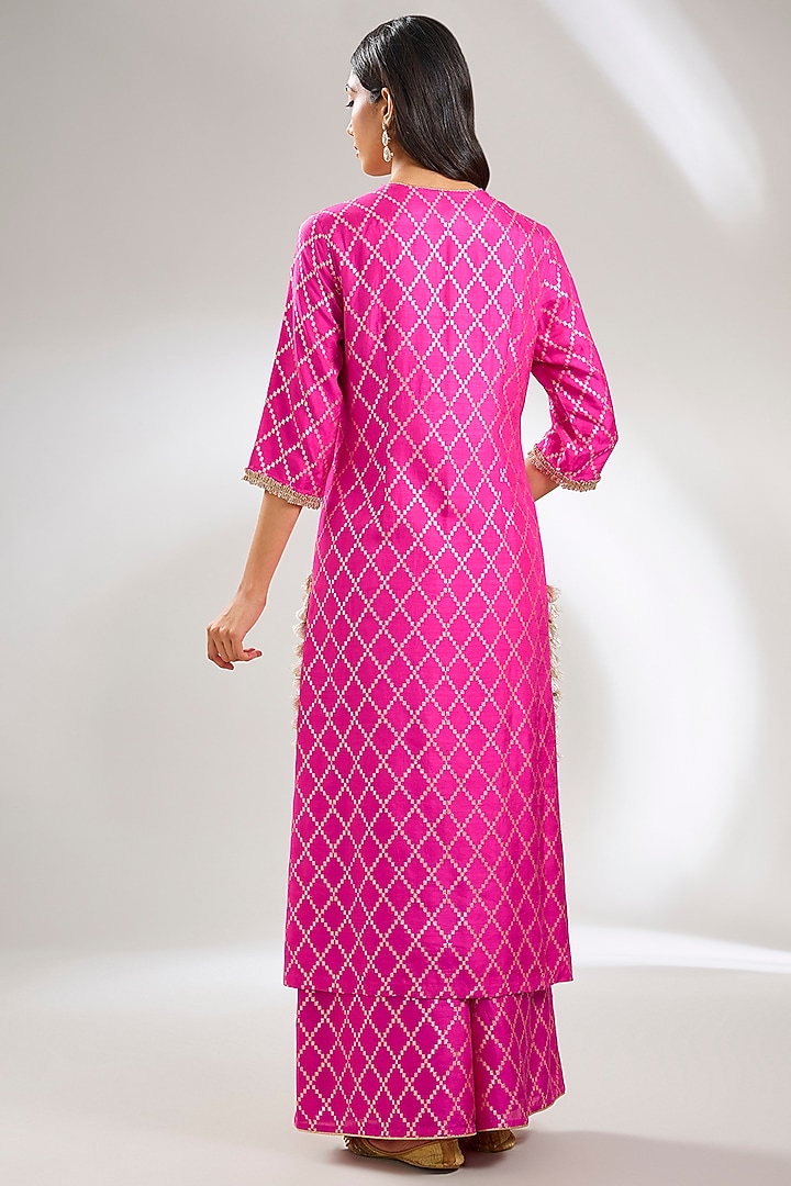 Hot Pink Dola Silk Hand Embroidered Kurta Set by Payal Singhal at Pernia's Pop Up Shop