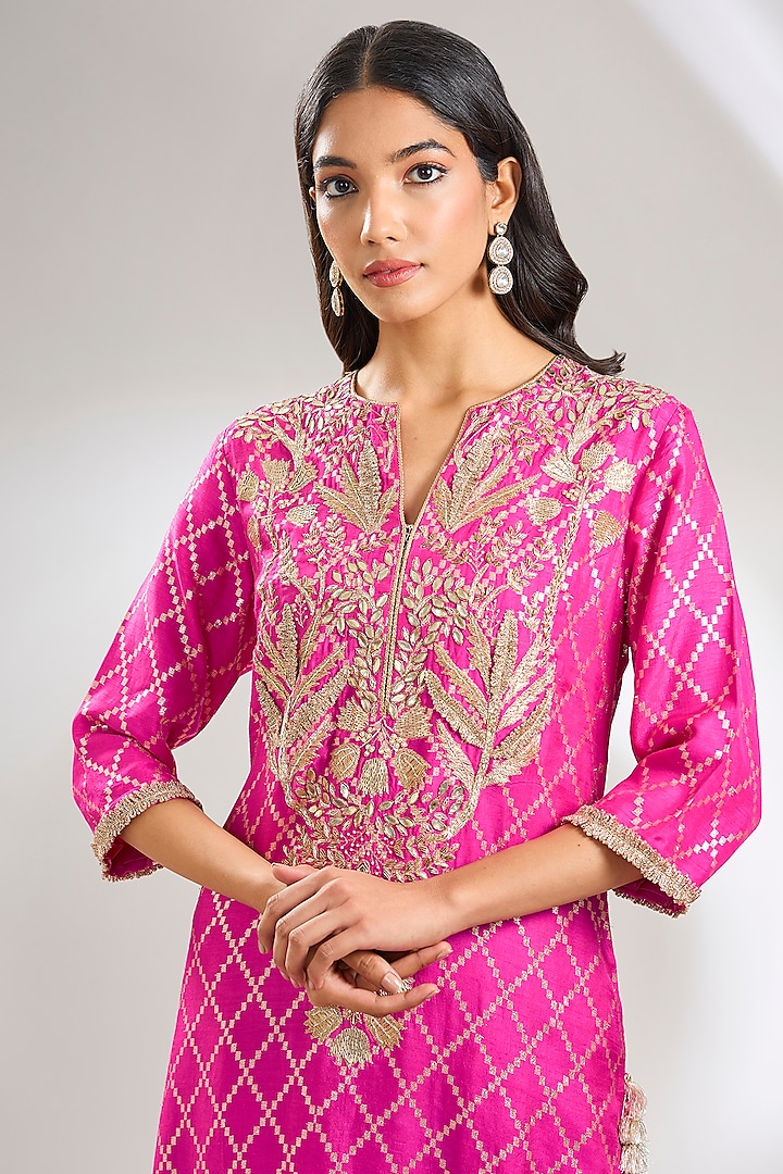 Hot Pink Dola Silk Hand Embroidered Kurta Set by Payal Singhal at Pernia's Pop Up Shop