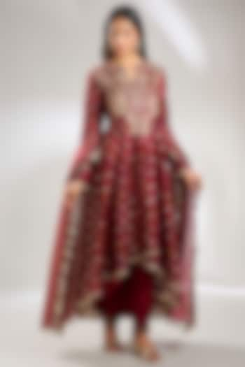 Maroon Bandhani Silk Hand Embroidered Anarkali Set by Payal Singhal at Pernia's Pop Up Shop