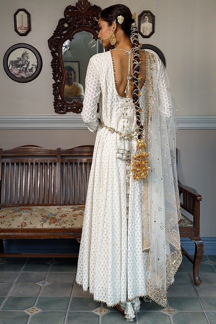 Off-White Katarwa Georgette Bridal Anarkali Set by Payal Singhal at Pernia's Pop Up Shop