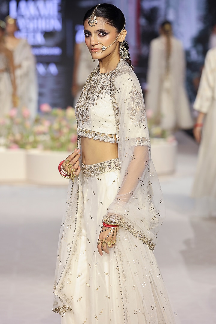 Off-White Mukaish Organza Embroidered Bridal Sharara Set by Payal Singhal at Pernia's Pop Up Shop