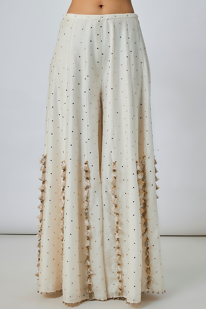 Off-White Mukaish Silk Embellished Bridal Sharara Set by Payal Singhal at Pernia's Pop Up Shop