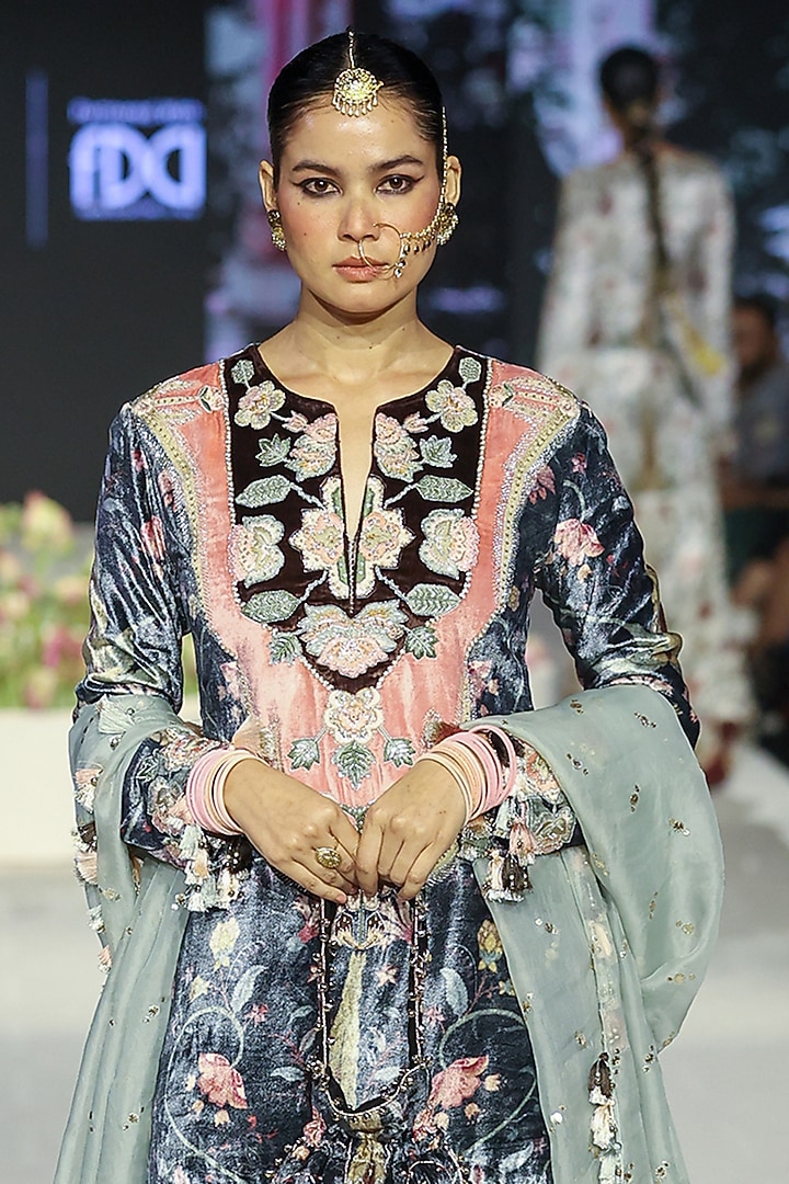 Black Velvet Printed & Embroidered Kurta Set by Payal Singhal at Pernia's Pop Up Shop