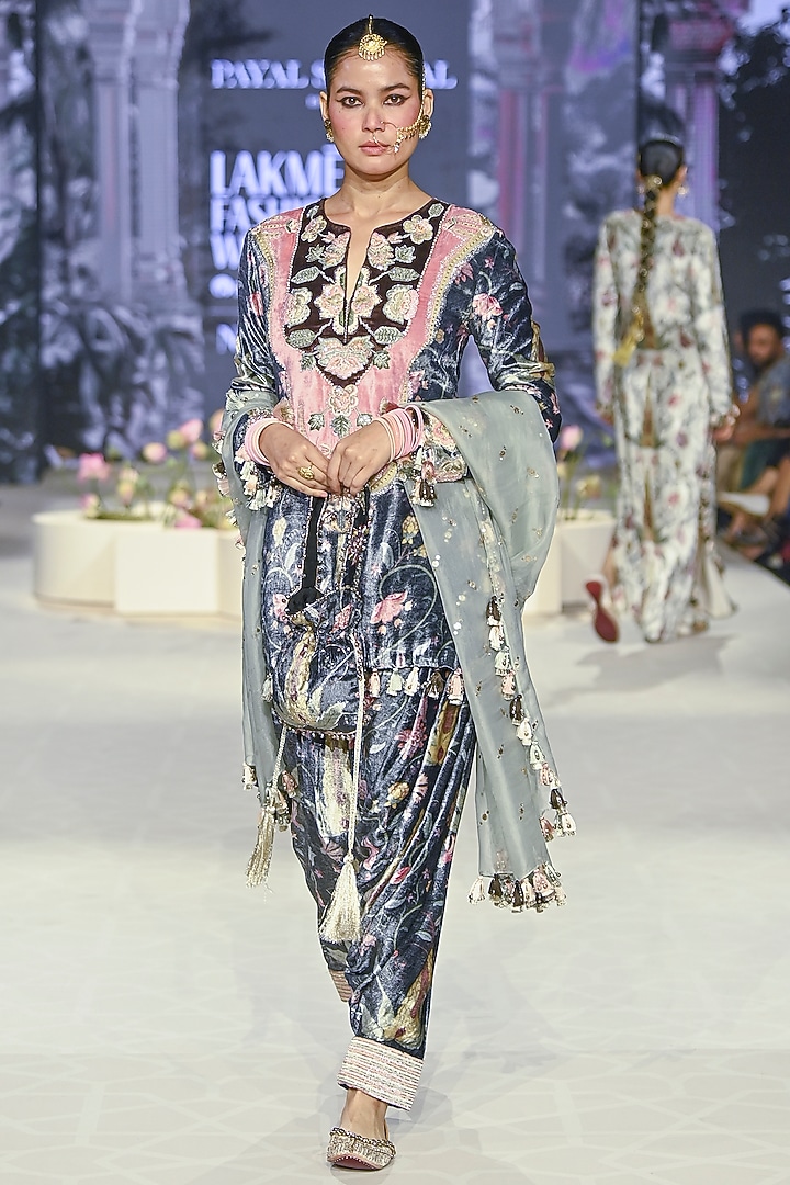 Black Velvet Printed & Embroidered Kurta Set by Payal Singhal at Pernia's Pop Up Shop