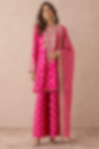 Hot Pink Brocade Silk Mirror Embroidered Kurta Set by Payal Singhal at Pernia's Pop Up Shop