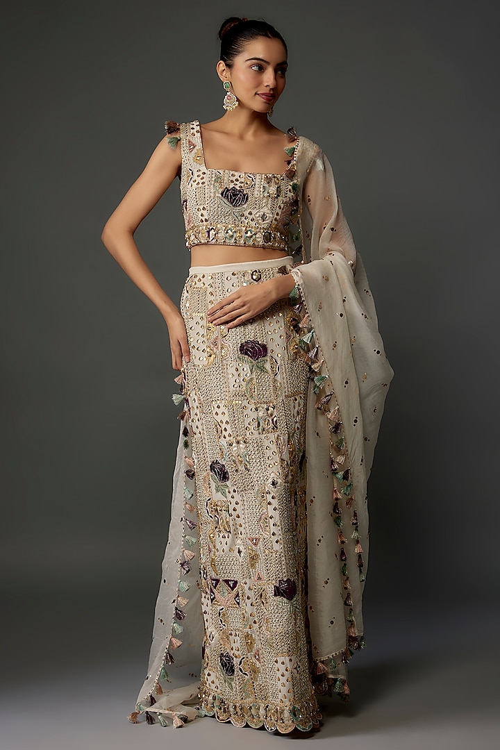 Off-White Georgette Embroidered Bridal Lehenga Set by Payal Singhal at Pernia's Pop Up Shop