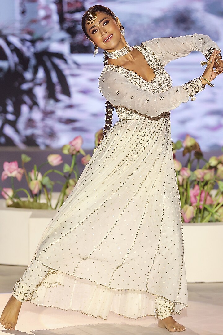 Off-White Georgette & Mukaish Silkmul Embroidered Bridal Anarkali Set by Payal Singhal at Pernia's Pop Up Shop