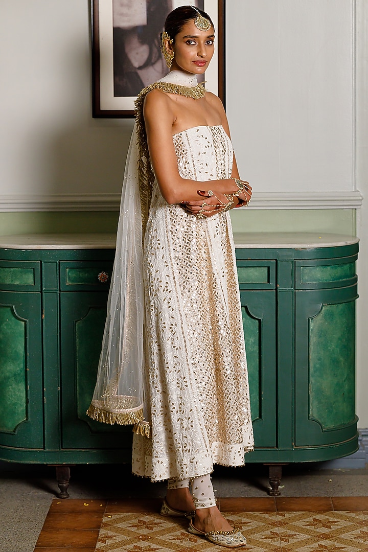 Off-White Chikankari Gota Georgette Tube Bridal Anarkali Set by Payal Singhal at Pernia's Pop Up Shop