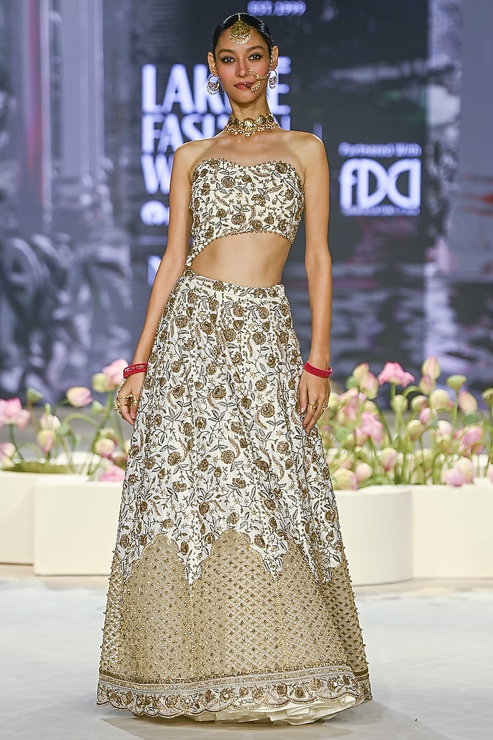 Off-White Georgette Embroidered Bridal Lehenga Set by Payal Singhal at Pernia's Pop Up Shop