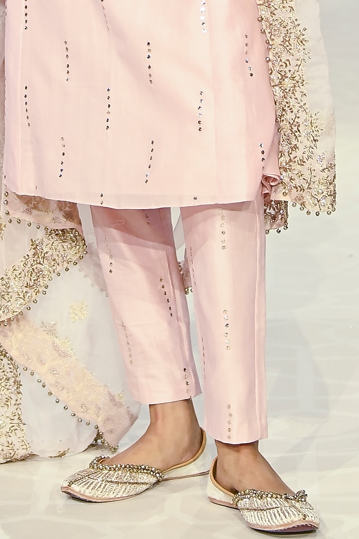 Blush Pink Mukaish Silk Mul Embroidered Kurta Set by Payal Singhal at Pernia's Pop Up Shop