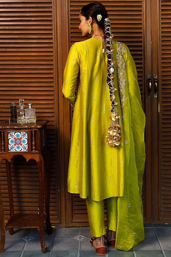 Olive Green Mukaish Silk Mul Embroidered Kurta Set by Payal Singhal at Pernia's Pop Up Shop
