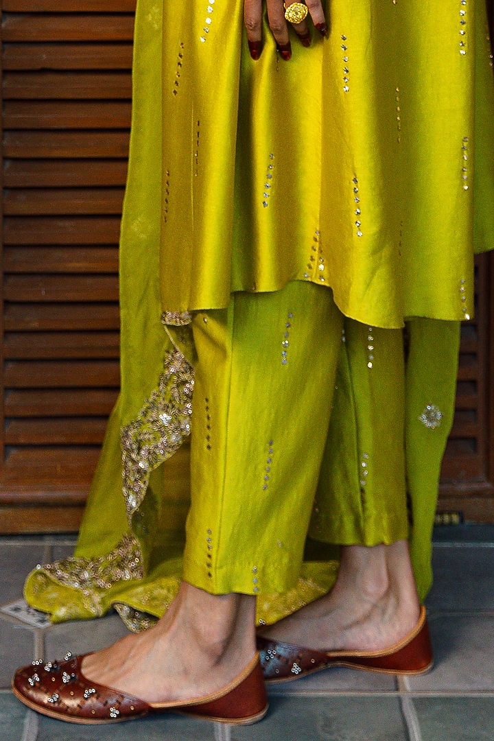 Olive Green Mukaish Silk Mul Embroidered Kurta Set by Payal Singhal at Pernia's Pop Up Shop