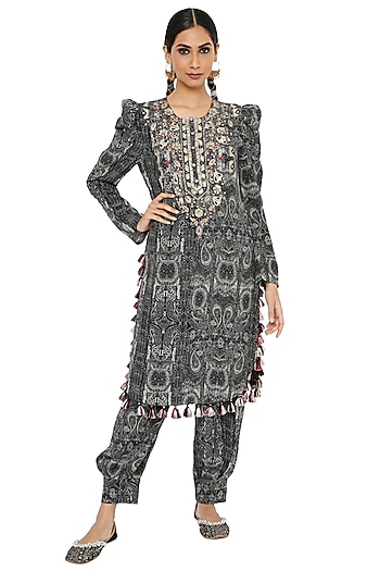 Black & White Crepe Kurta Set by Payal Singhal at Pernia's Pop Up Shop